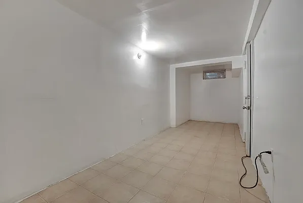 Rented by Compass | media 10