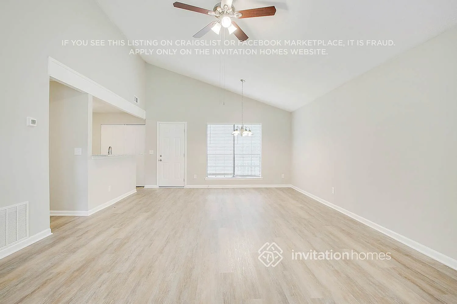 678 Utoy Cir Sw Atlanta, GA 30331 — Photo 3