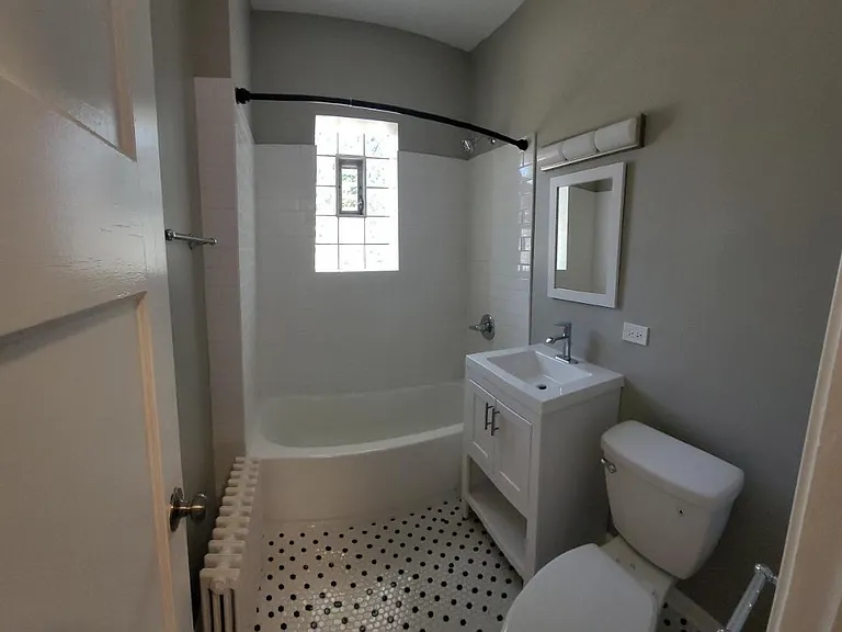 2016 Sherman Ave #2S — Photo 2
