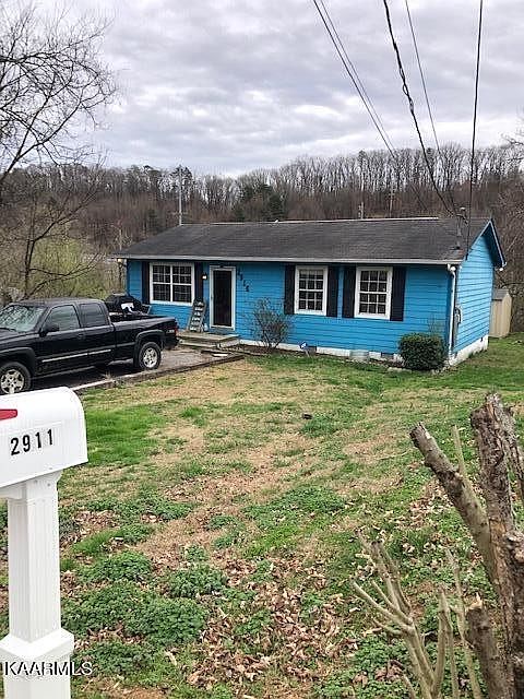 1st image of 2916 NE Helen Dr