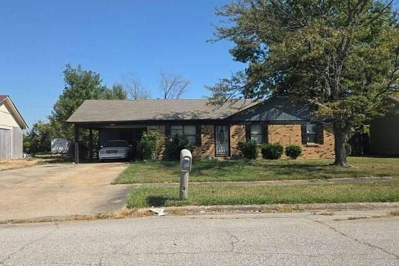 1st image of 1208 We Catt St