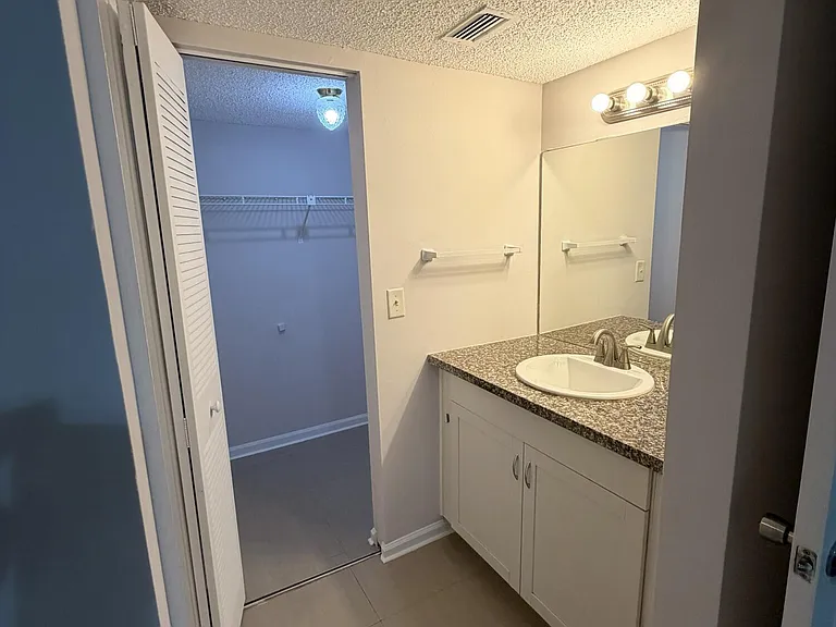 301 Norwood Ter #128 — Photo 15