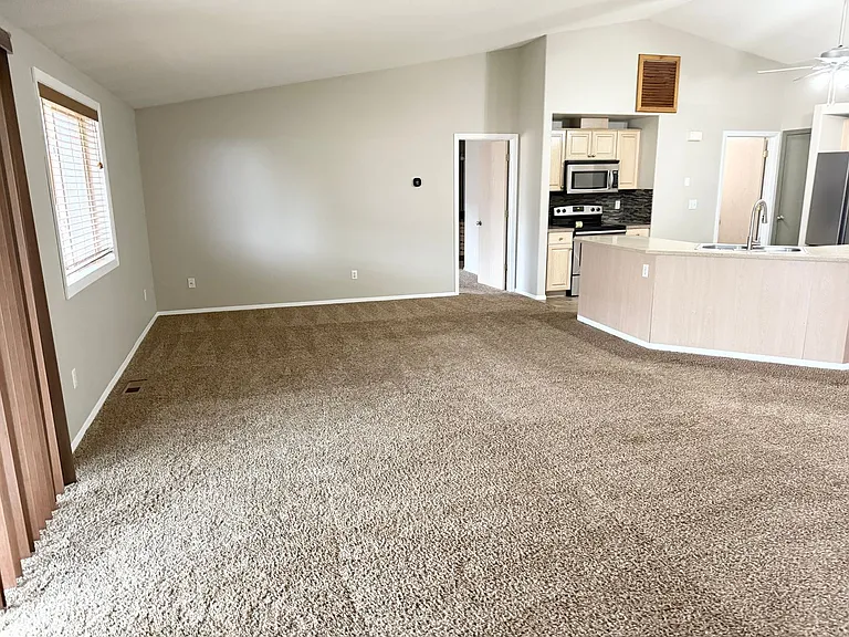 1604 NW 5th Ave — Photo 5