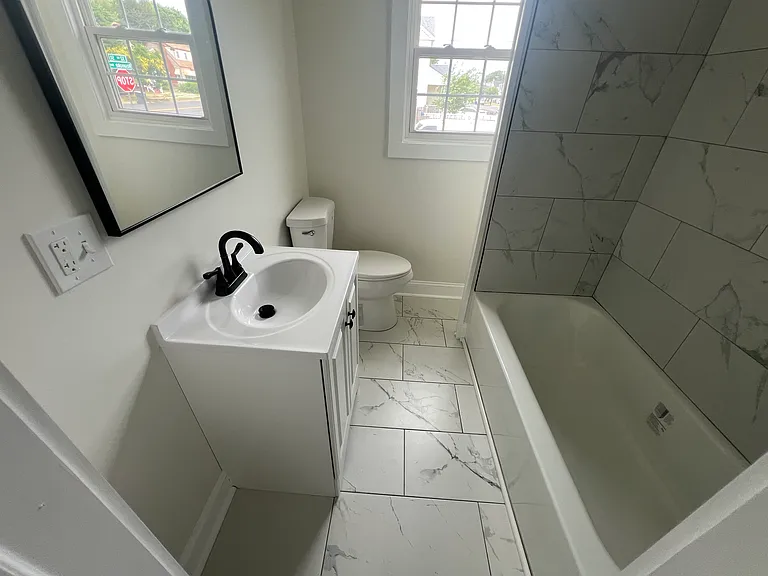 3115 Roanoke Ave — Photo 5