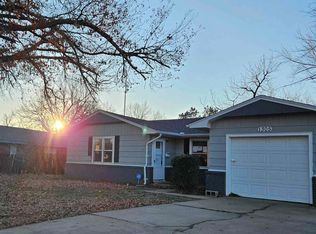 1305 Suggett Ave, Enid, OK 73703