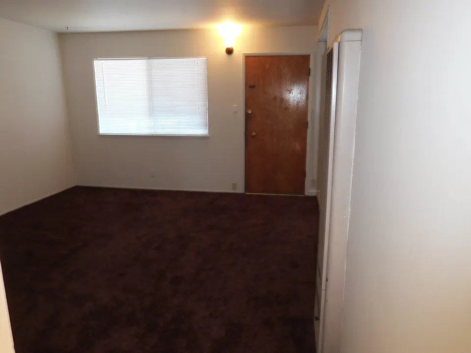 6 Berni Ct #9