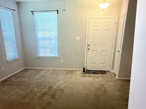 352 Martha Dr, Buda, TX 78610
