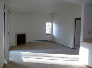 2831 Queens Way APT 2A, Milton, WA 98354