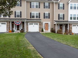 236 Tall Trees Cir, Downingtown, PA 19335