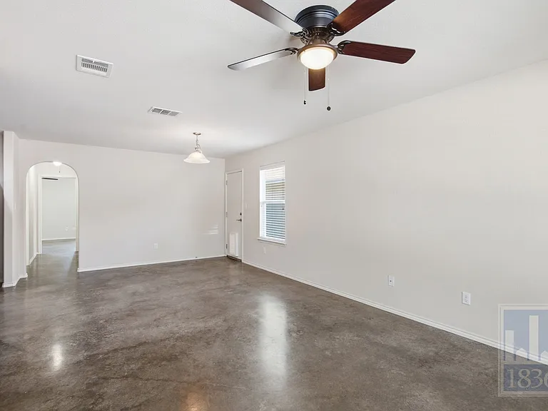 4508 Felicity Ln — Photo 2