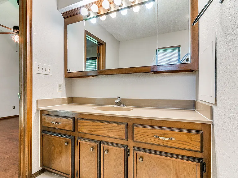 4721 Persimmon Ct — Photo 23