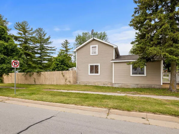 845 N Wayne St, Waterloo, IN 46793