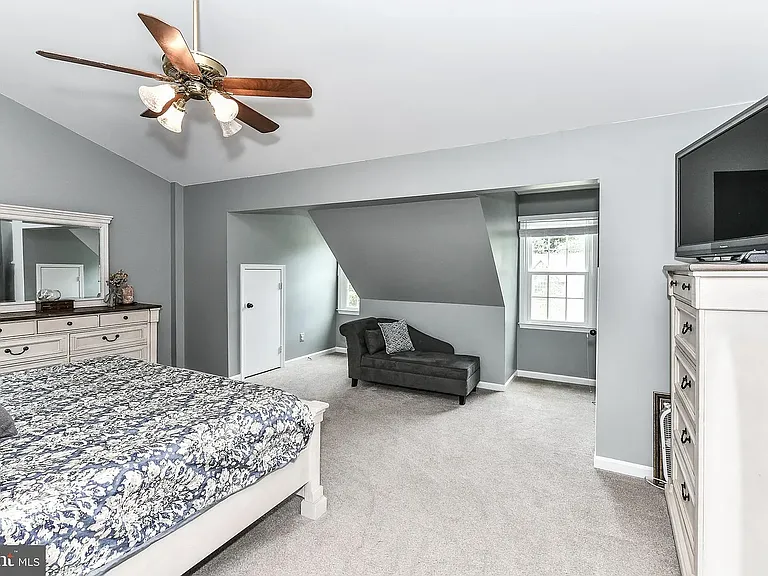 7910 Oak Hollow Ln — Photo 39