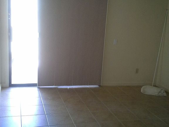 5th image of 1718 S Longmore St #36