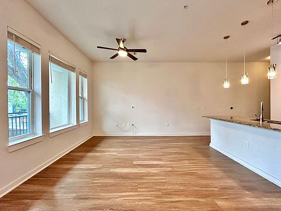 4th image of 1900 Barton Springs Rd Unit 2007