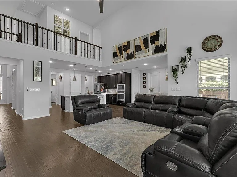 2517 Cappelle Way — Photo 11
