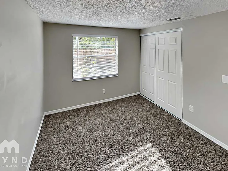 6701 Village Grove Ct — Photo 11