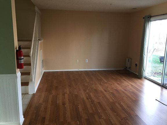 3rd image of 3503 Pepperbush Ct