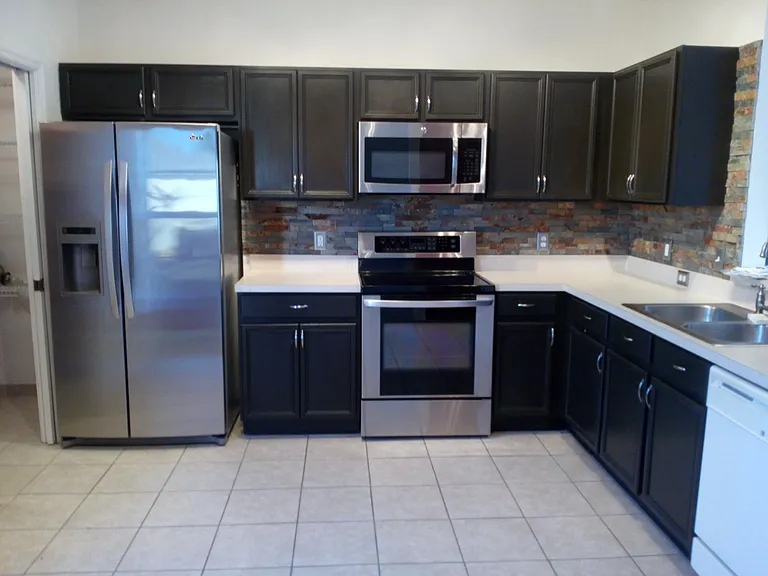 603 Fisher Ct — Photo 5