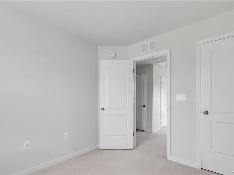 1335 Claytor Ln — Photo 31