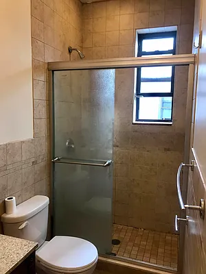 Rented by Voro, LLC | media 11