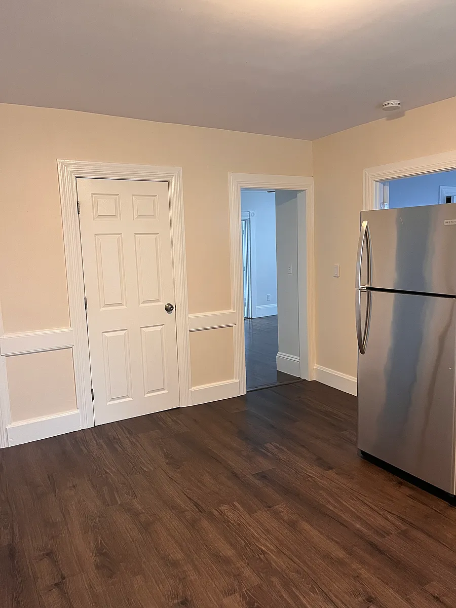 Building Photo - 58 Essex St #1
