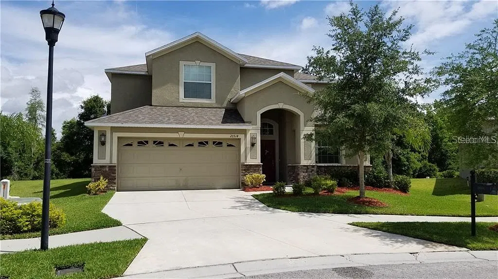 5 bed, 3.0 bath, 3309 sqft, $3,400 — Photo 1
