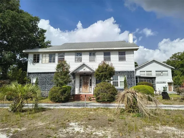 15 Lake Howard Dr NW, Winter Haven, FL 33880