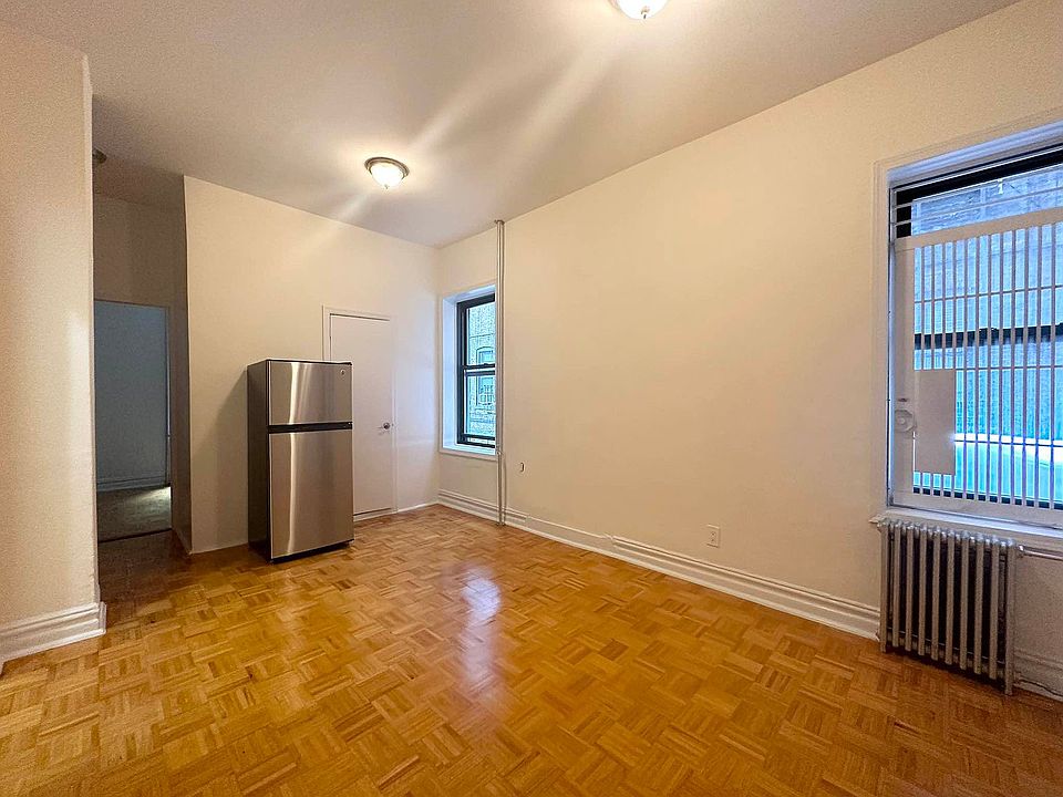 1st image of 83 Macdougal St APT 2