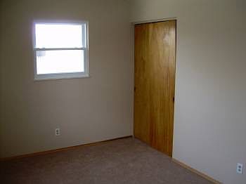 2nd image of 1217 & 1219 Sherwood Ave