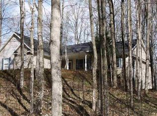 5689 Cherry Ct, Petoskey, MI 49770