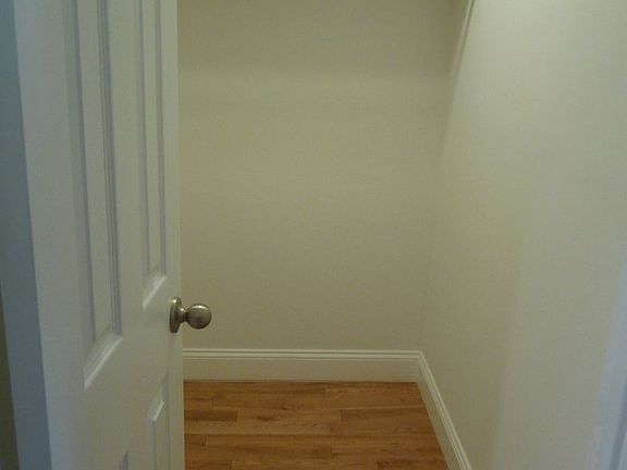 4th image of 11940 Metropolitan Ave APT F2