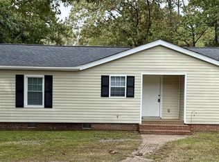 1665 Rim Rd, Fayetteville, NC 28314