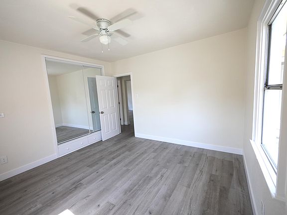 4th image of 14118 Yukon Ave