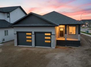 2 S Aura Dr, Blackfalds, AB T4M0N3