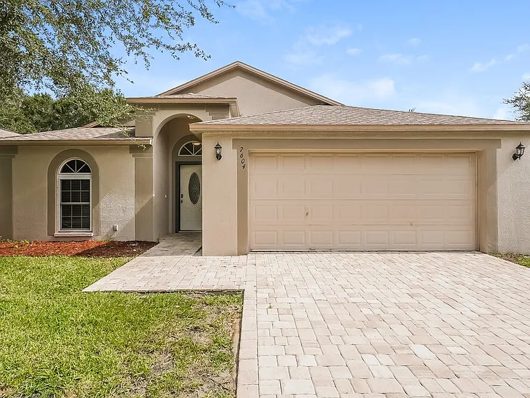7604 Wiltshire Park Pl — Photo 1