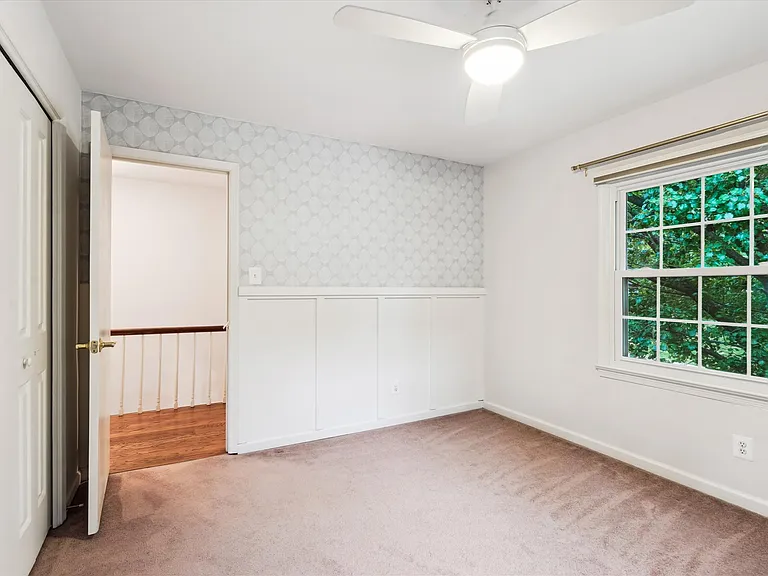 2248 Military Rd — Photo 16