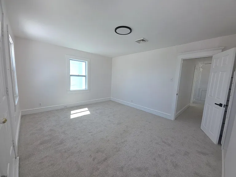 346 N Delaware Ave — Photo 31