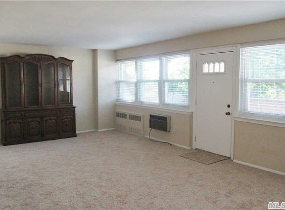 5th image of 30 Pearsall Ave APT Bk
