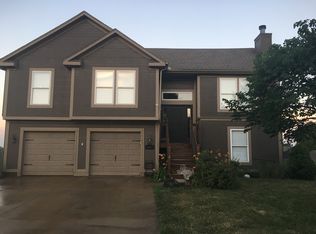 841 N Walnut St, Gardner, KS 66030