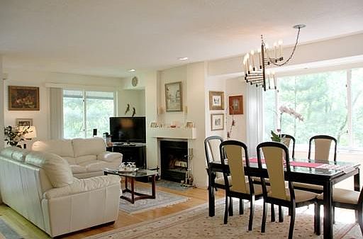 5th image of 1175 Chestnut St APT 31