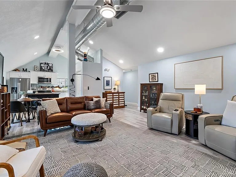 310 SE Denver Ave #2 — Photo 27