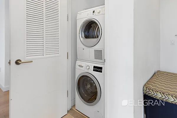 Sold by (Legacy) Elegran | media 6