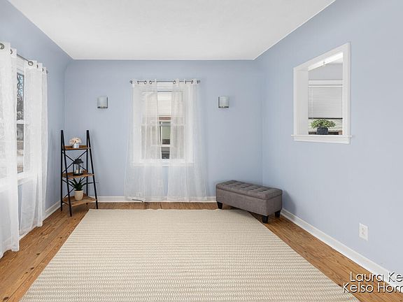 5th image of 55 E 35th St
