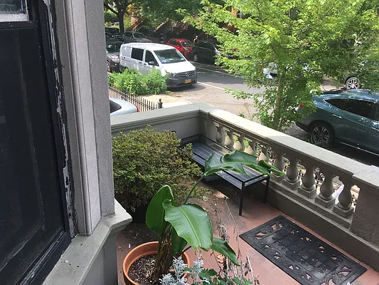 Rented by BLS Realty | media 27
