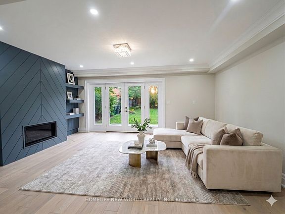 4th image of 150 Viewmount Ave