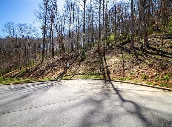 2nd image of 18 La Grange Dr Unit 26