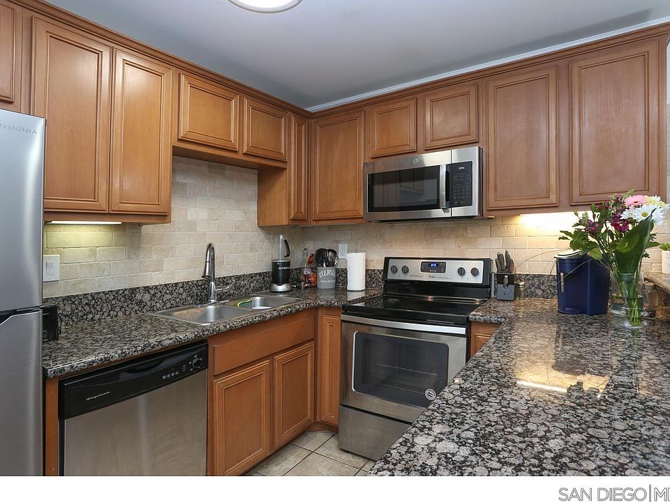 1st image of 800 N Mollison Ave Unit 44