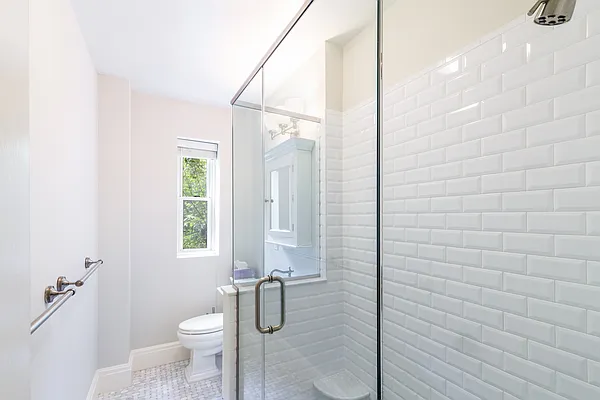 Sold by Compass | media 17