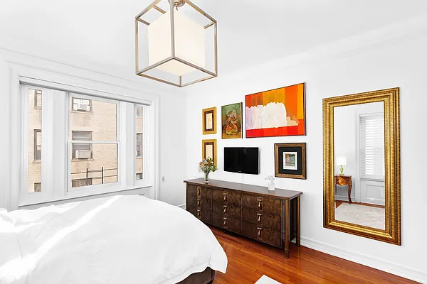 Sold by Compass | media 8